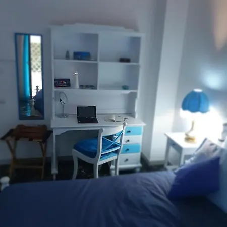 Domus *